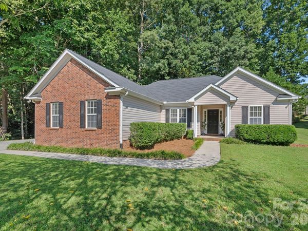 7219 Oxford Hunt Drive, Stanley, NC 28164