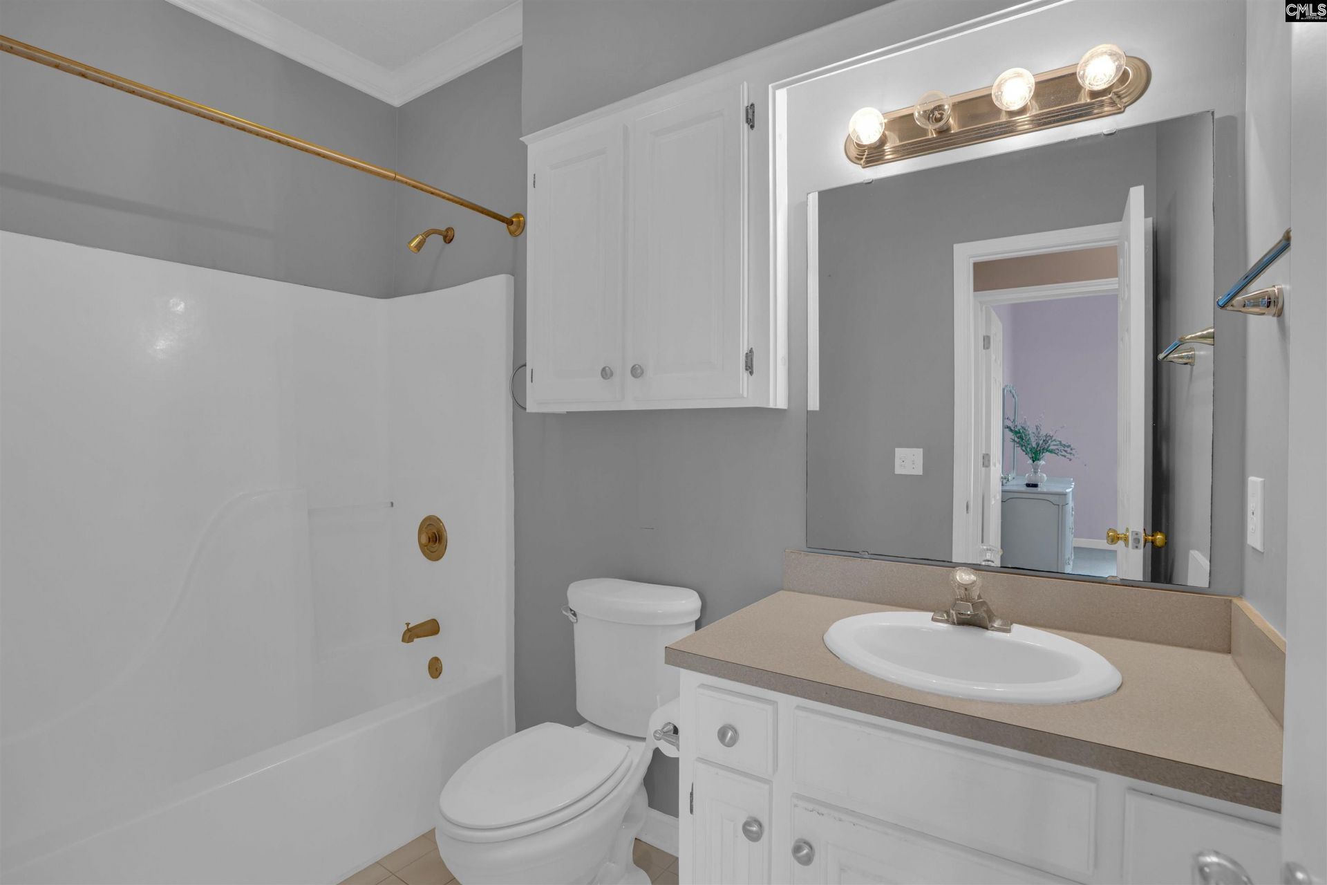 7 Edens Lane Photo 16