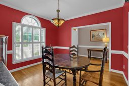 7 Edens Lane photo 4