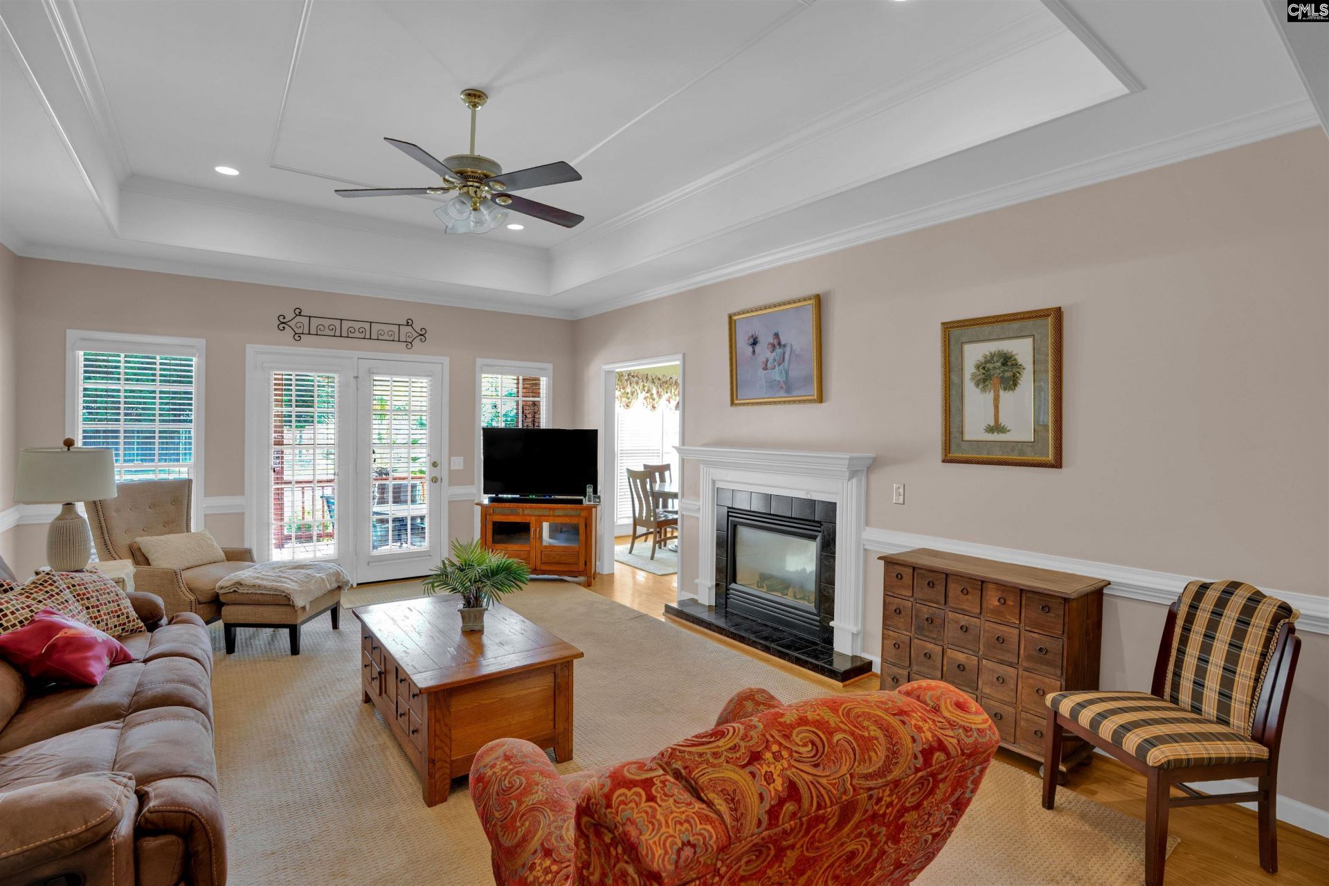 7 Edens Lane Photo 4