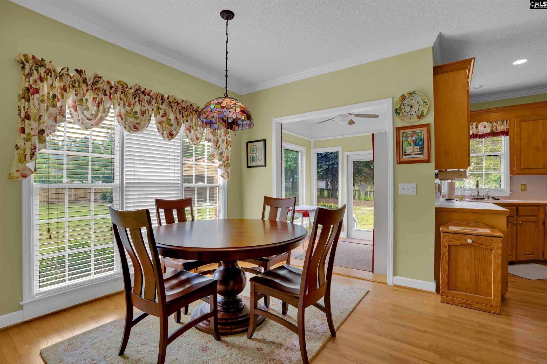 7 Edens Lane Photo 6