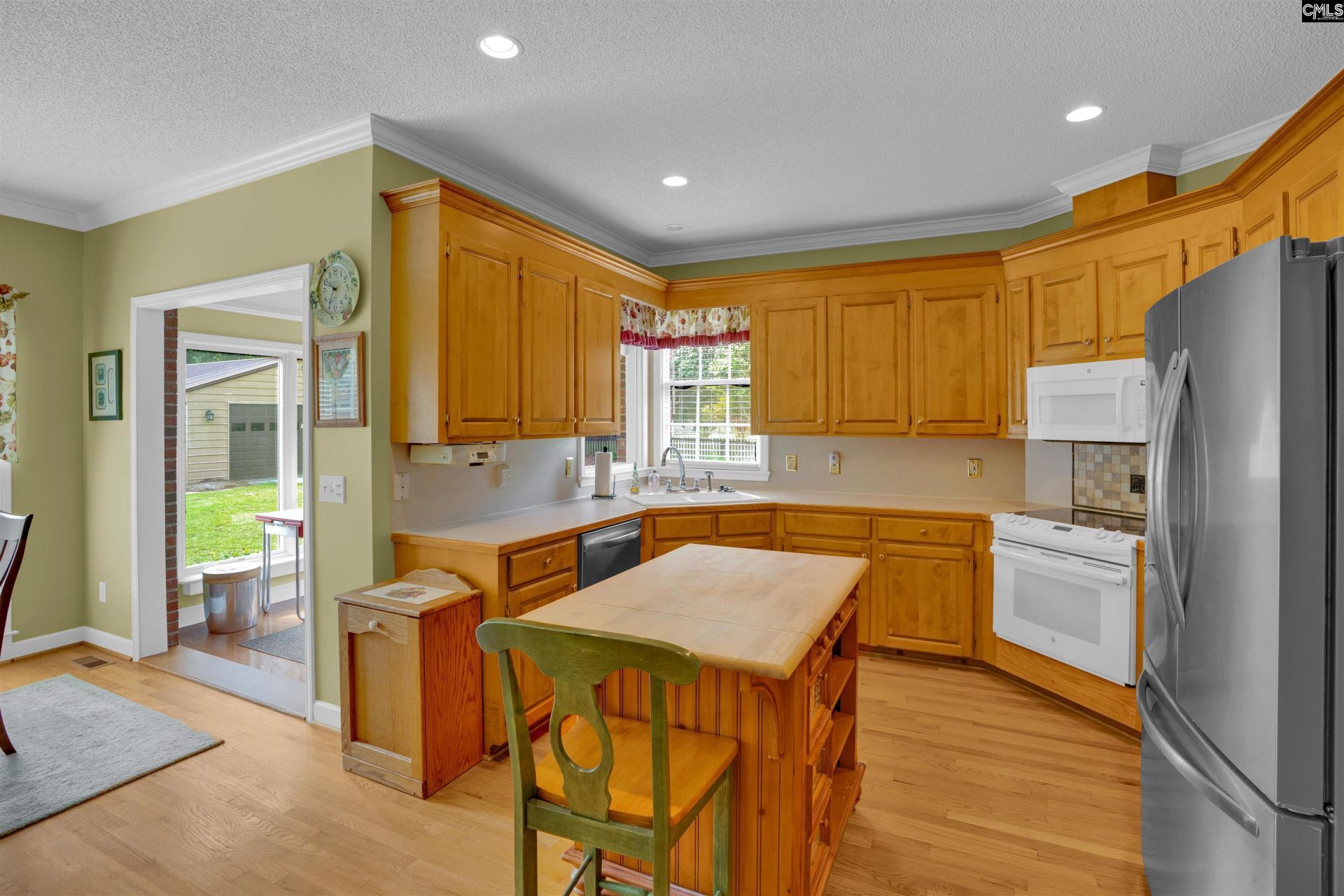7 Edens Lane Photo 7