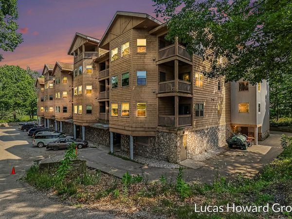 5900 S Water Road, Unit 113, Rothbury, MI 49452