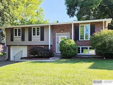 7511 Englewood Drive, Lincoln, NE 68510