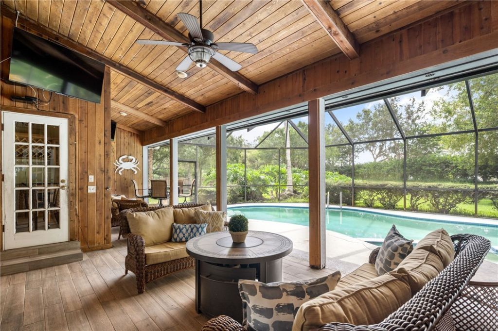 1447 56th Square E, Vero Beach, FL 32966 Photo