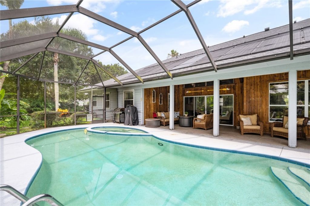 1447 56th Square E, Vero Beach, FL 32966 Photo