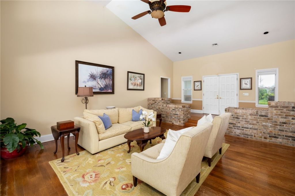 1447 56th Square E, Vero Beach, FL 32966 Photo