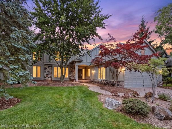 6983 Daventry Woods Drive, West Bloomfield Township, Mi 48322