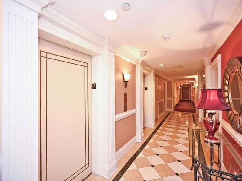 2200 Victory Parkway, Unit 2307, Cincinnati, OH 45206 Photo 8