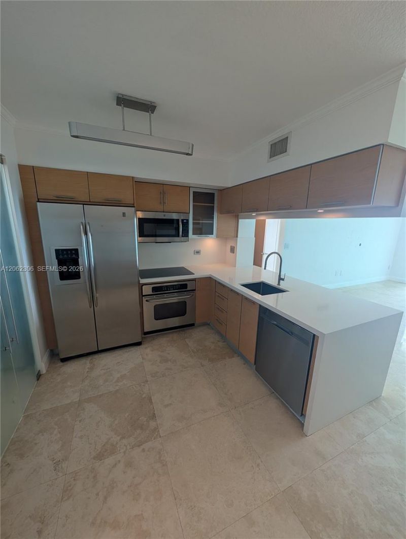 31 SE 5 , Unit 3002, Miami, FL 33131 Photo