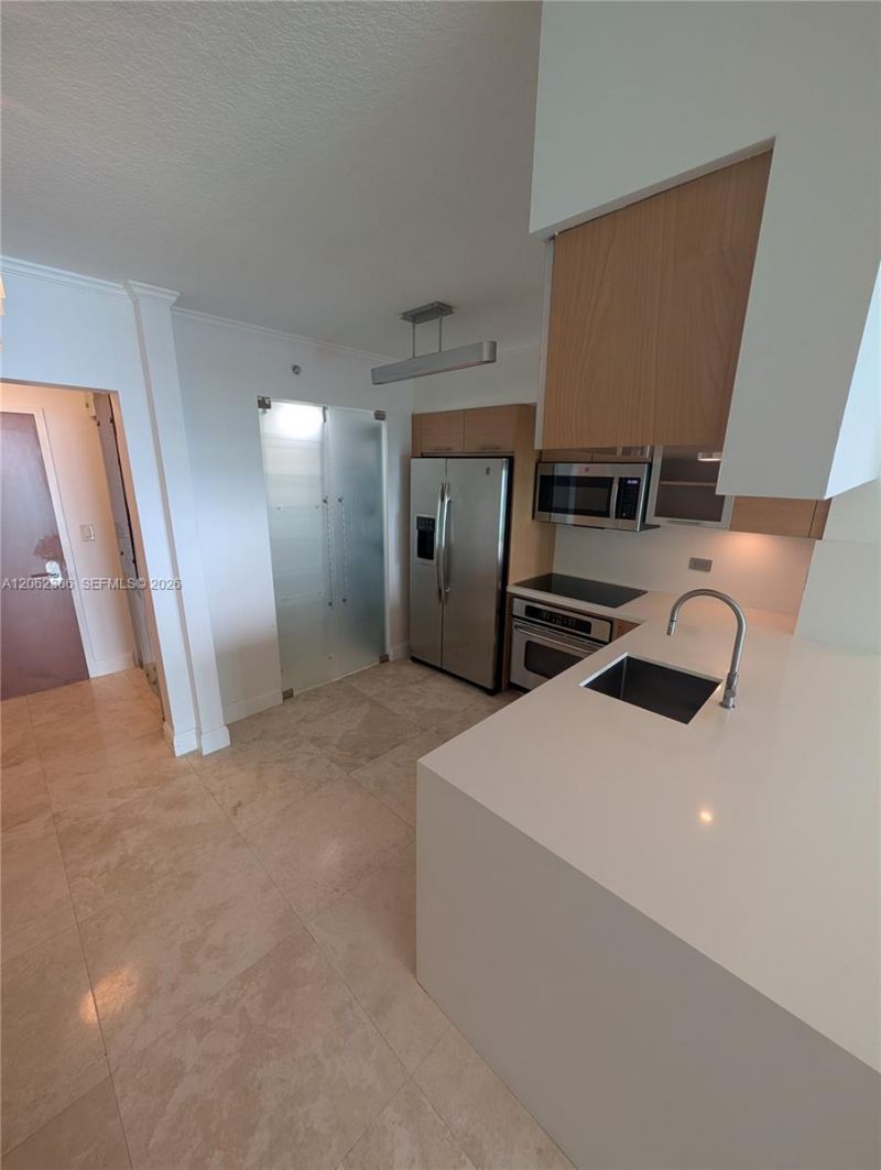 31 SE 5 , Unit 3002, Miami, FL 33131 Photo