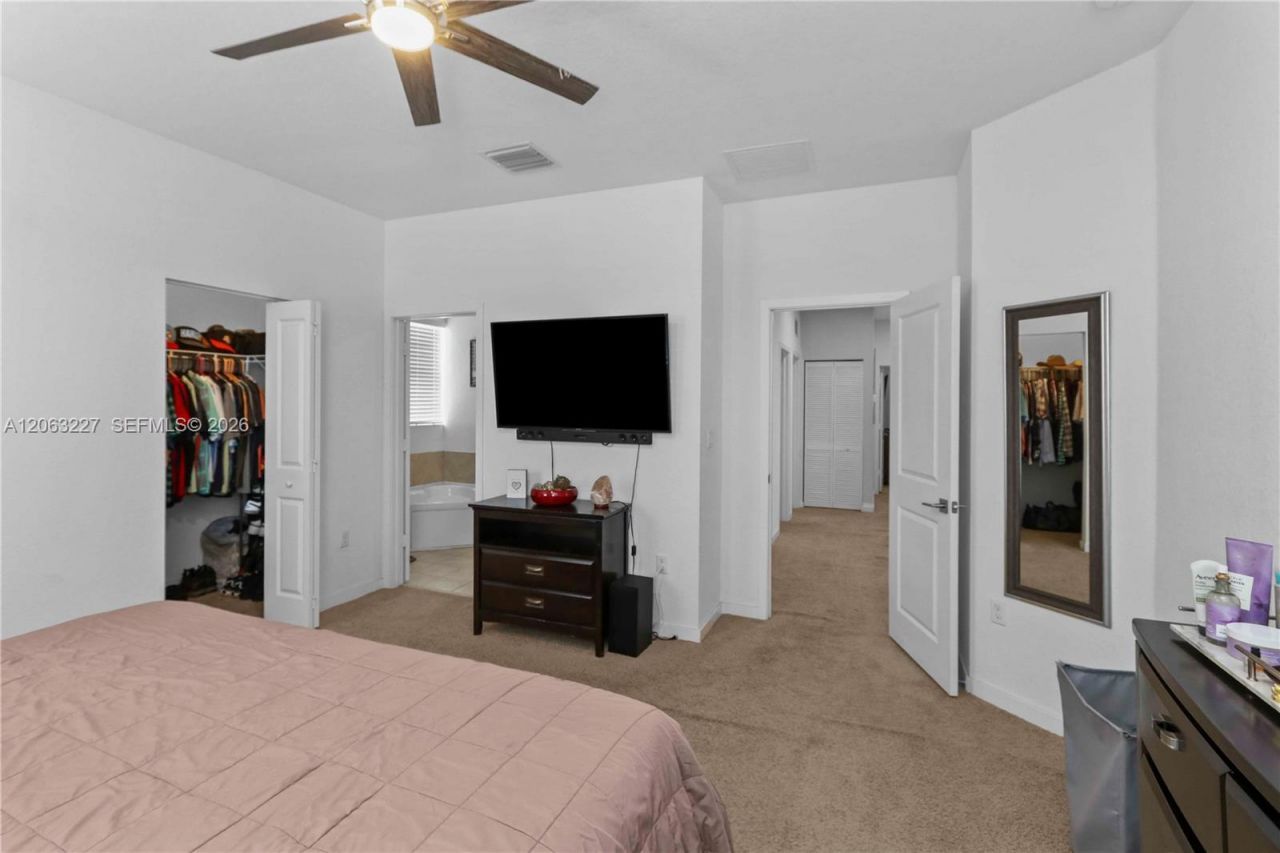 24303 SW 118th Ave , Homestead, FL 33032 Photo