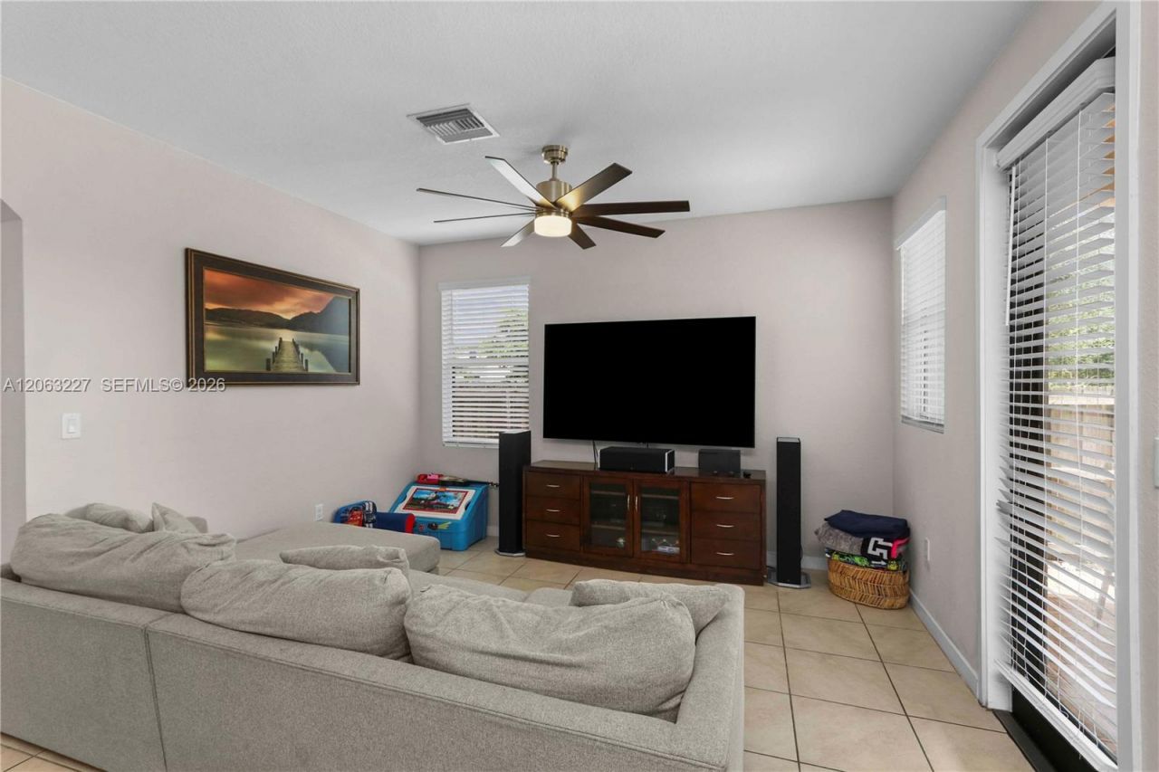 24303 SW 118th Ave , Homestead, FL 33032 Photo