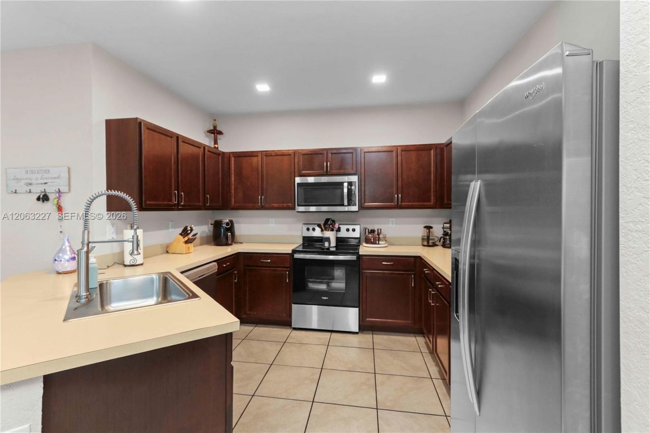 24303 SW 118th Ave , Homestead, FL 33032 Photo
