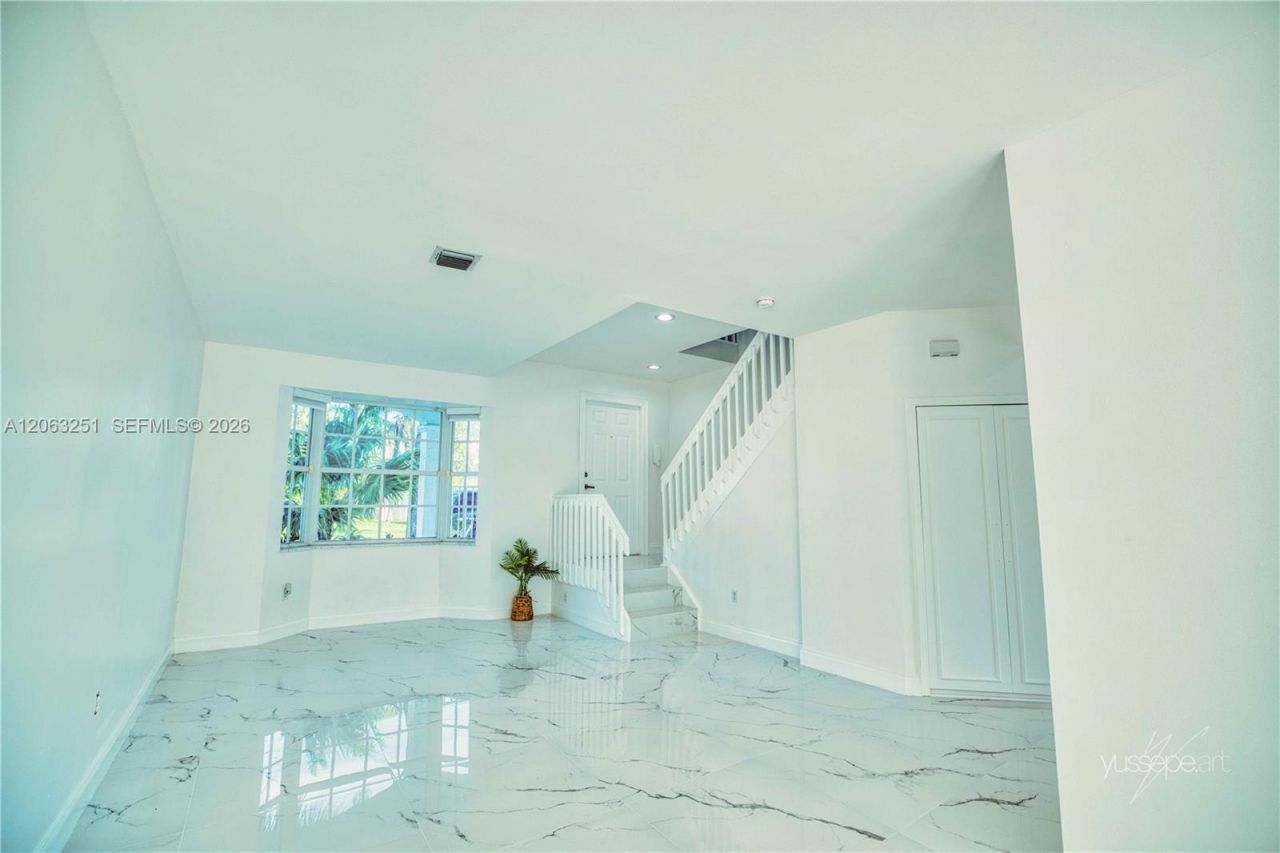 15151 NW 6th Ct, Unit 15151, Pembroke Pines, FL 33028 Photo
