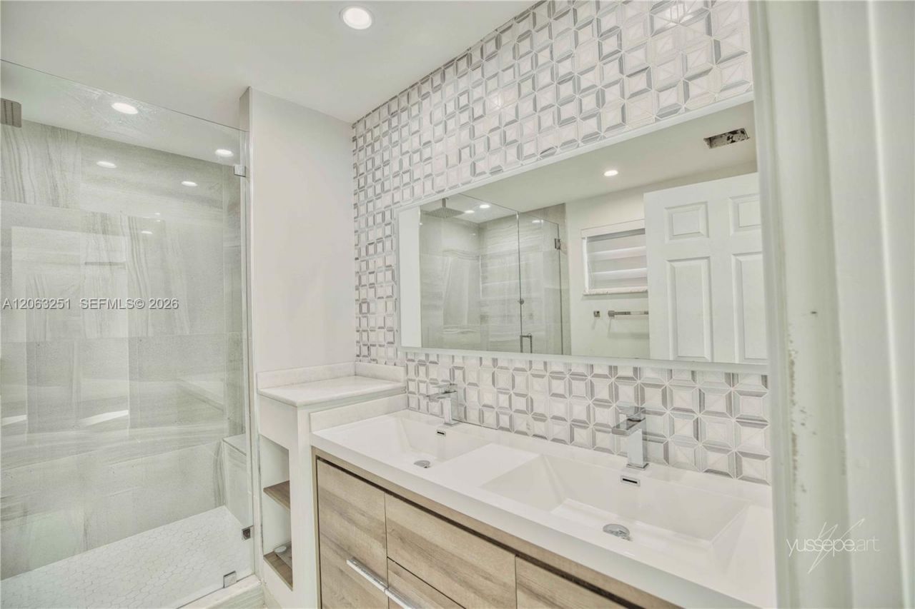 15151 NW 6th Ct, Unit 15151, Pembroke Pines, FL 33028 Photo