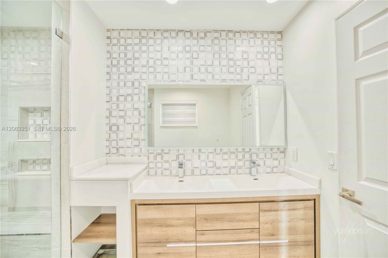 15151 NW 6th Ct, Unit 15151, Pembroke Pines, FL 33028 Photo