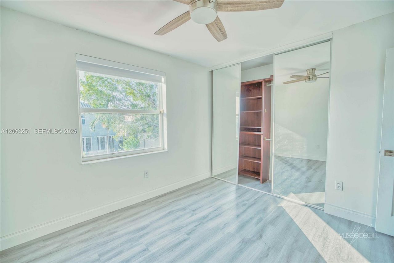 15151 NW 6th Ct, Unit 15151, Pembroke Pines, FL 33028 Photo