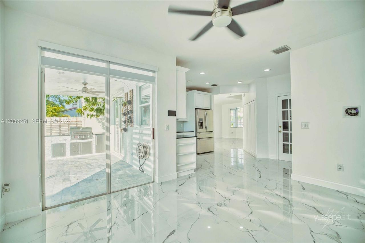 15151 NW 6th Ct, Unit 15151, Pembroke Pines, FL 33028 Photo