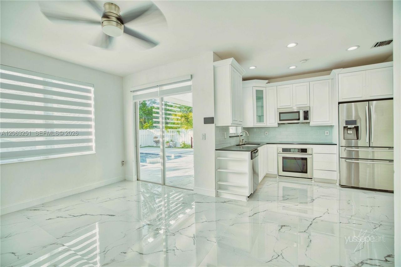 15151 NW 6th Ct, Unit 15151, Pembroke Pines, FL 33028 Photo