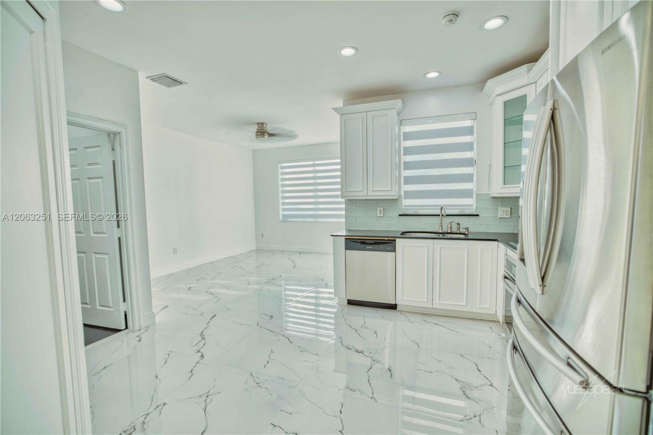 15151 NW 6th Ct, Unit 15151, Pembroke Pines, FL 33028 Photo
