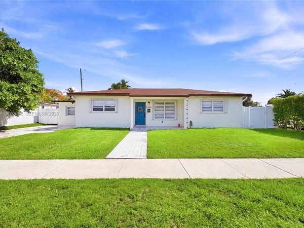 8625 SW 42nd St , Miami, FL 33155