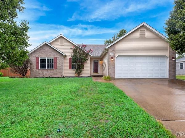 904 Woodland Drive, Maryville, IL 62062