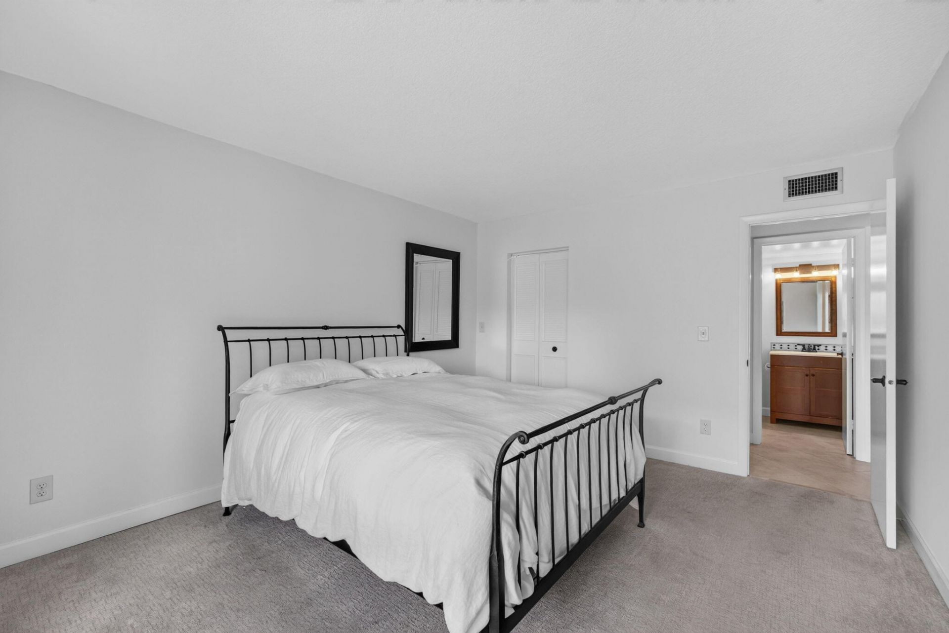 18081 SE Country Club Drive, Unit 9-83, Jupiter, FL 33469 Photo