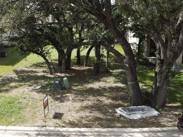 125 Monterey Oak TRL, Georgetown, TX 78628