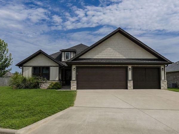 1205 W Denali Drive , Nixa, MO 65714