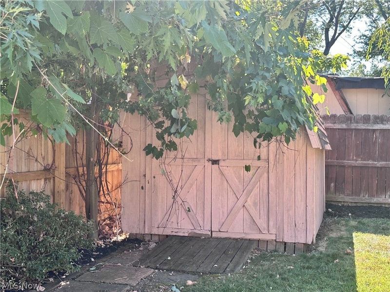6374 S Cedarwood Road, Mentor, OH 44060 Photo 6
