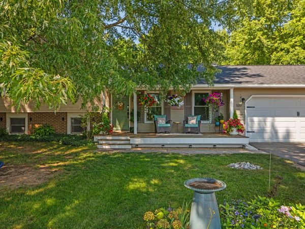 1216 Valley Drive, Traverse City, MI 49685