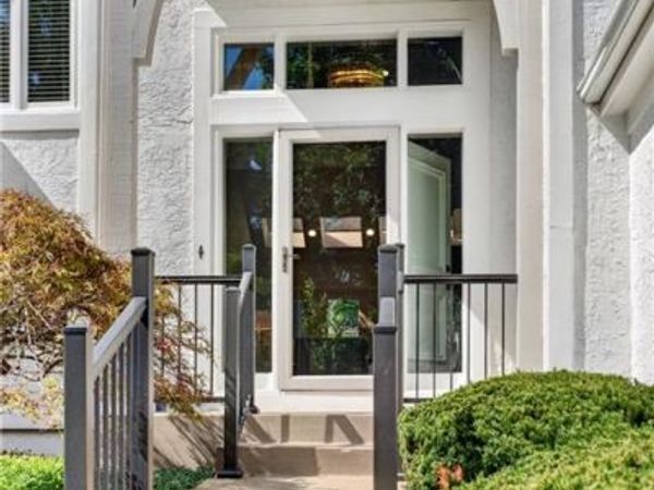 4516 W 125th Street, Leawood, KS 66209