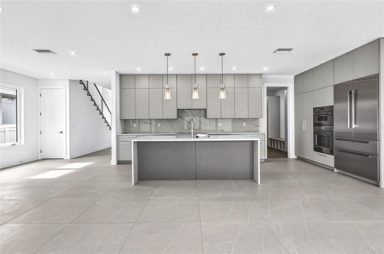 2590 Floyd Street, Sarasota, FL 34239 Photo