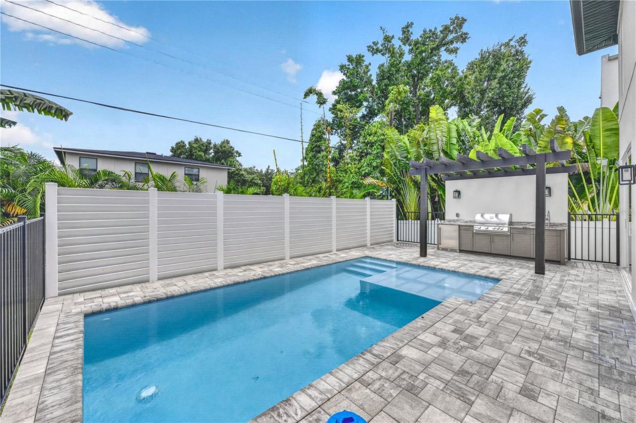 2590 Floyd Street, Sarasota, FL 34239 Photo
