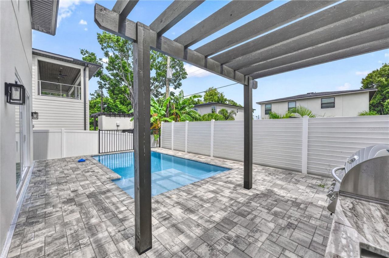 2590 Floyd Street, Sarasota, FL 34239 Photo