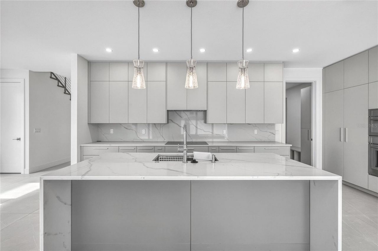 2590 Floyd Street, Sarasota, FL 34239 Photo