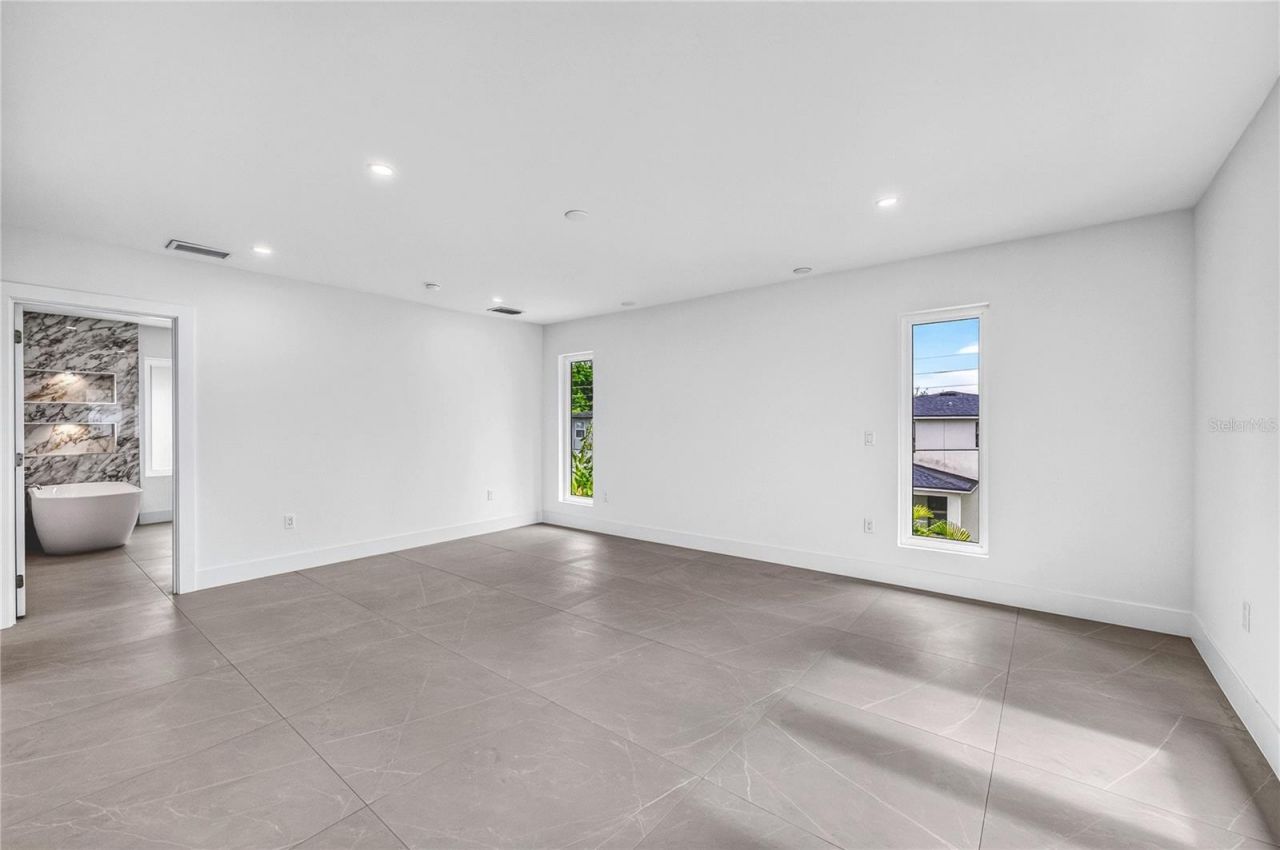 2590 Floyd Street, Sarasota, FL 34239 Photo