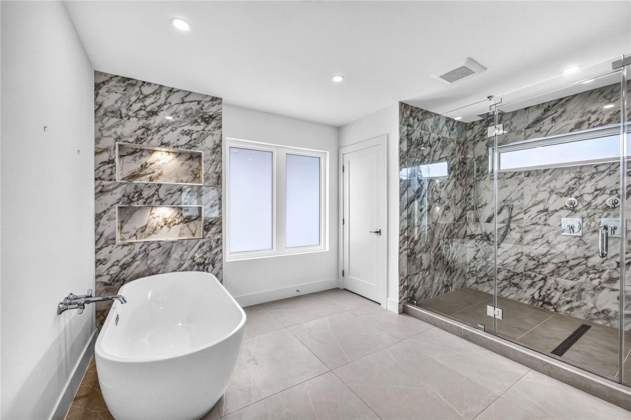 2590 Floyd Street, Sarasota, FL 34239 Photo