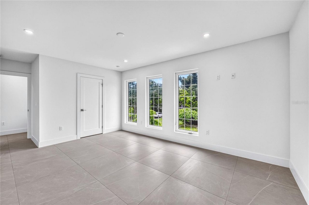 2590 Floyd Street, Sarasota, FL 34239 Photo