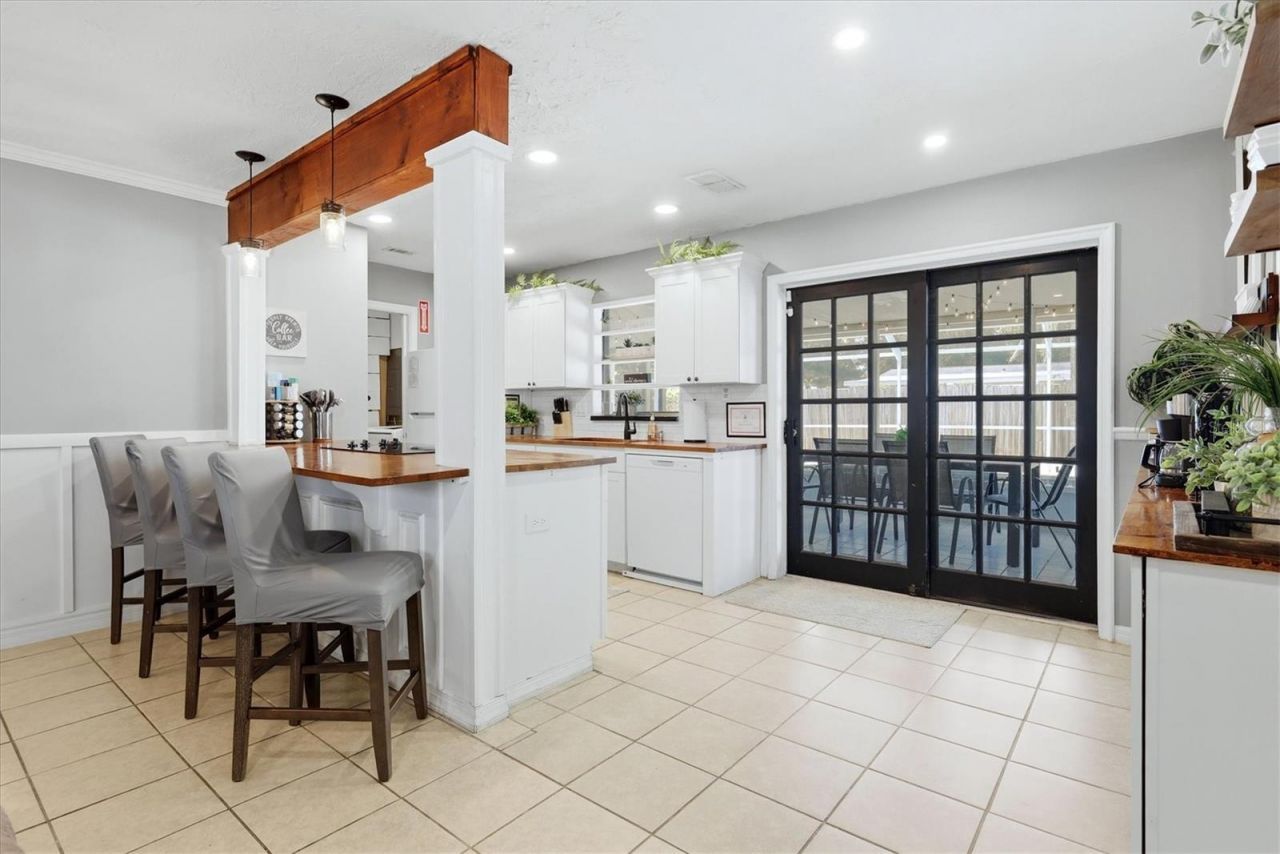 3818 Buckeye Circle, Sarasota, FL 34232 Photo