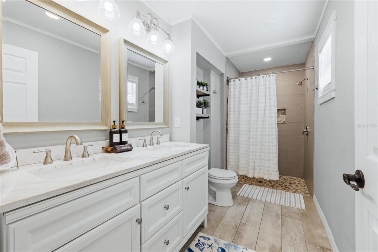 3818 Buckeye Circle, Sarasota, FL 34232 Photo