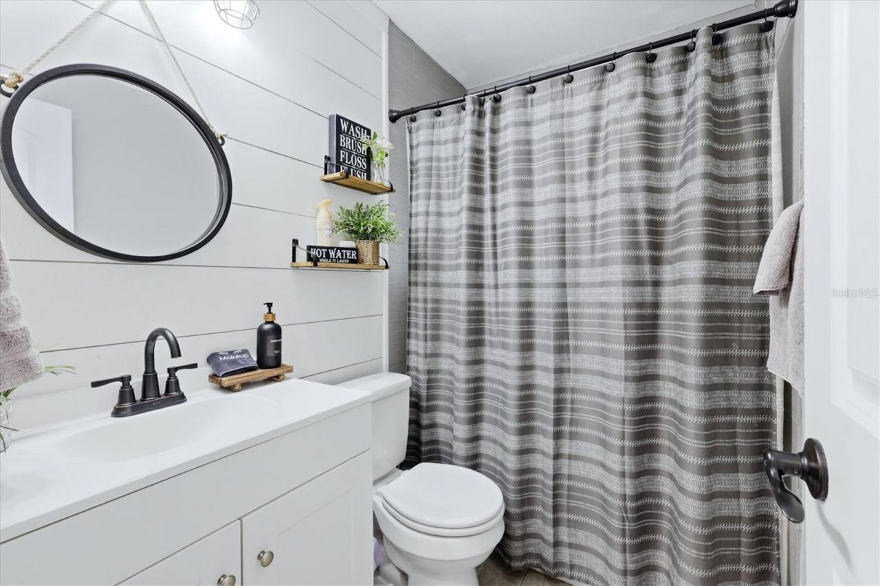 3818 Buckeye Circle, Sarasota, FL 34232 Photo