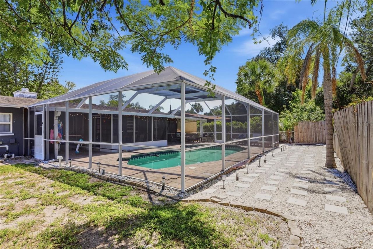 3818 Buckeye Circle, Sarasota, FL 34232 Photo
