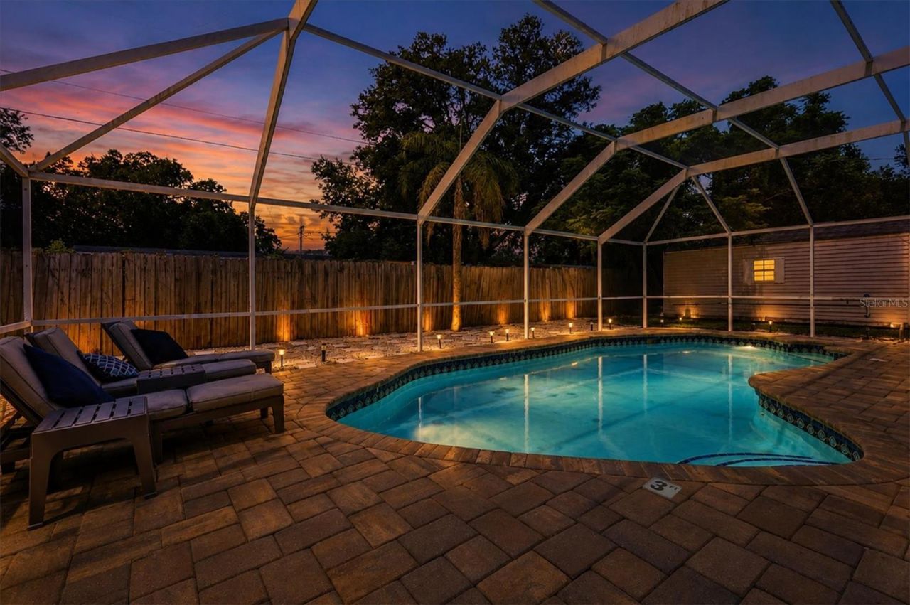 3818 Buckeye Circle, Sarasota, FL 34232 Photo