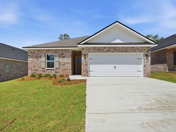68 Spooner Street, DeFuniak Springs, FL 32433