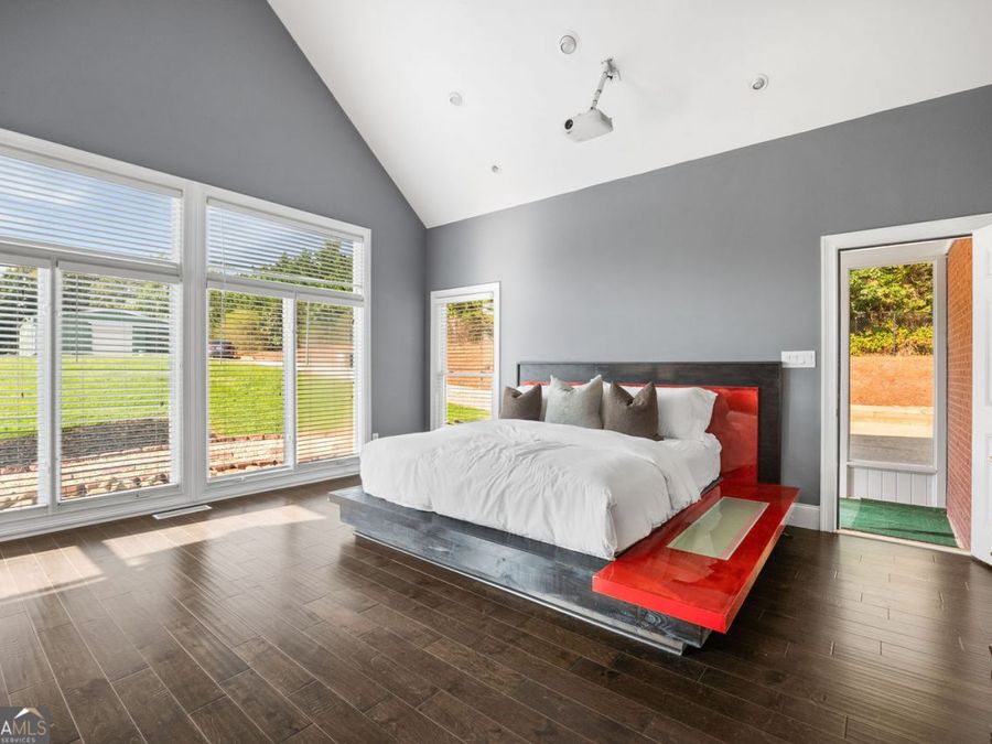 Property Image 37