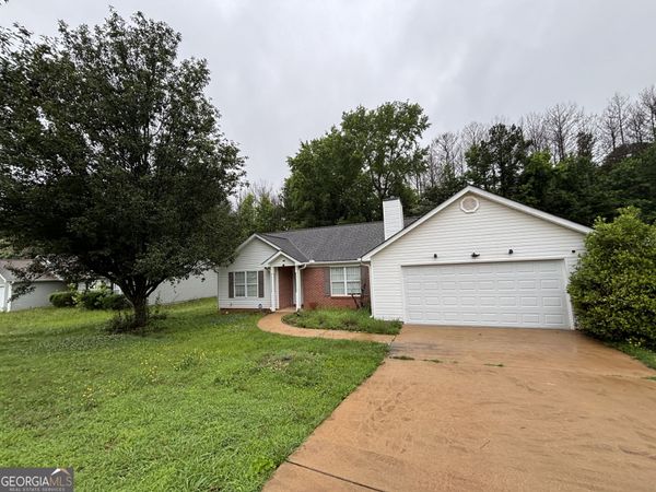 43 Canterbury Drive, Grantville, GA 30220