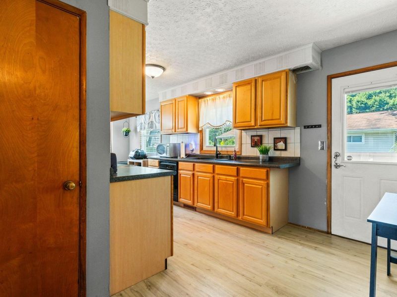 161 S Otterbein Avenue , Westerville, OH 43081 Photo 10