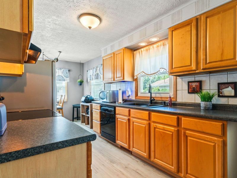 161 S Otterbein Avenue , Westerville, OH 43081 Photo 11